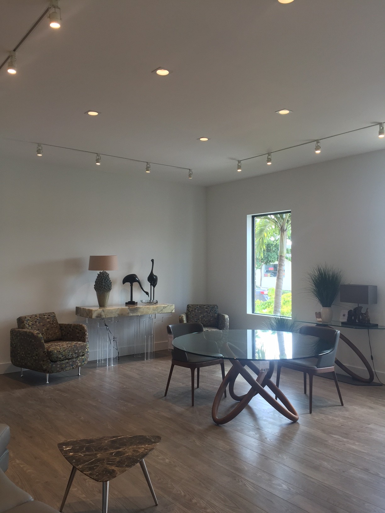 Miami-General-Contractor-Wassers-Furniture-Showroom-Before_4